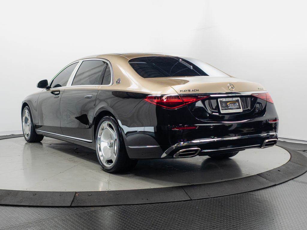 Used 2024 Black Mercedes-Benz Maybach S 680 image 33
