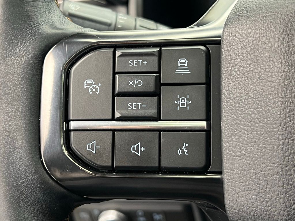 Thumbnail: 2022 Ford Expedition - 21