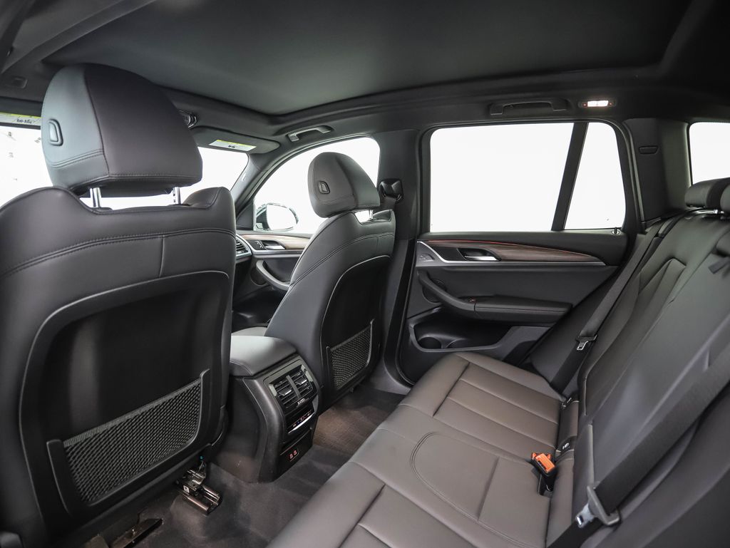 Thumbnail: 2021 BMW X3 - 21