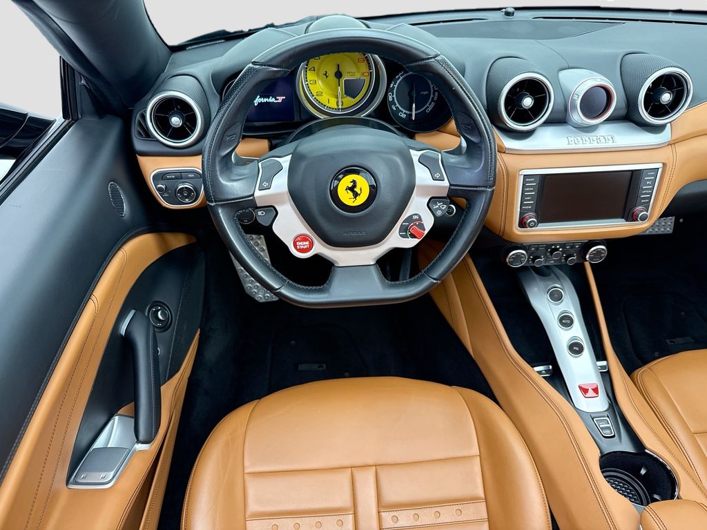 Thumbnail: 2016 Ferrari California - 18