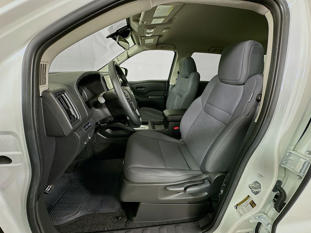 Thumbnail: 2025 Nissan Frontier - 20