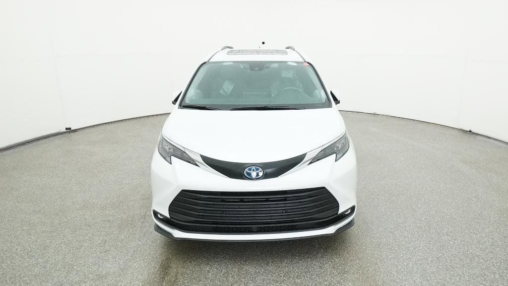 Thumbnail: 2025 Toyota Sienna - 27