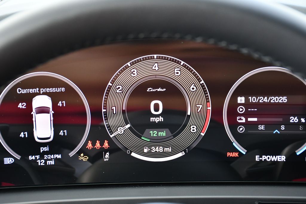 Thumbnail: 2026 Porsche Cayenne - 30