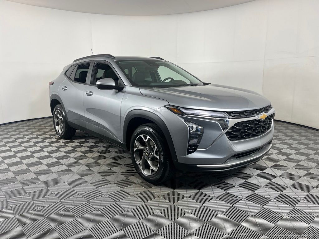 Thumbnail: 2026 Chevrolet Trax - 15