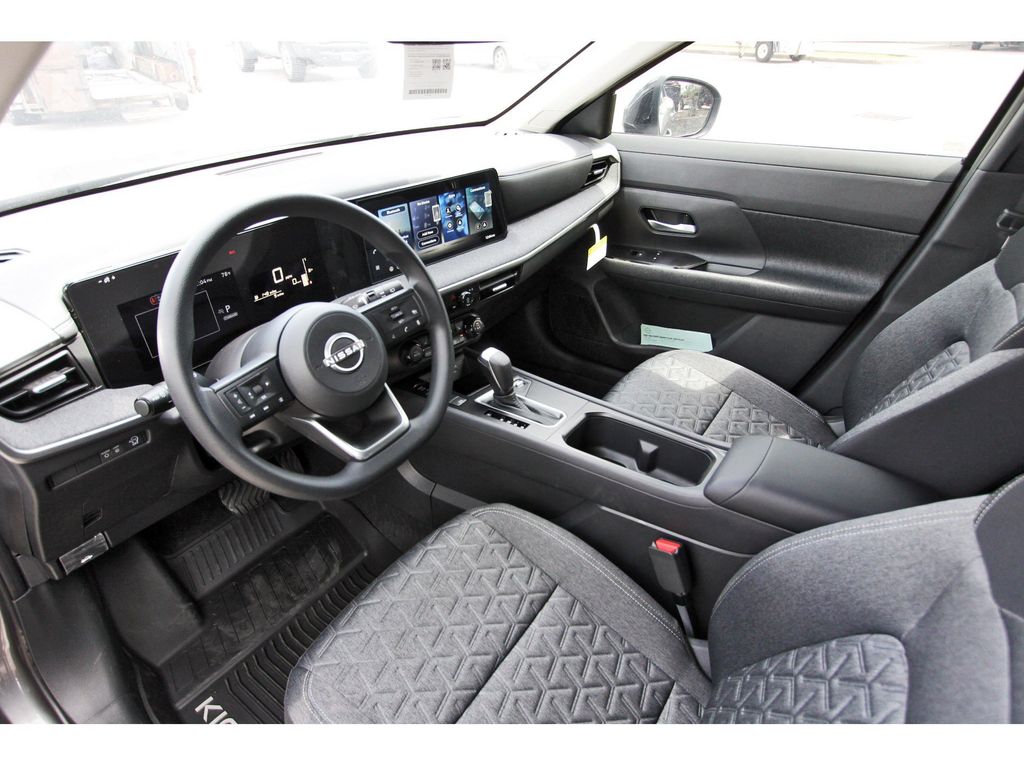 2026 Nissan Kicks SV - 11