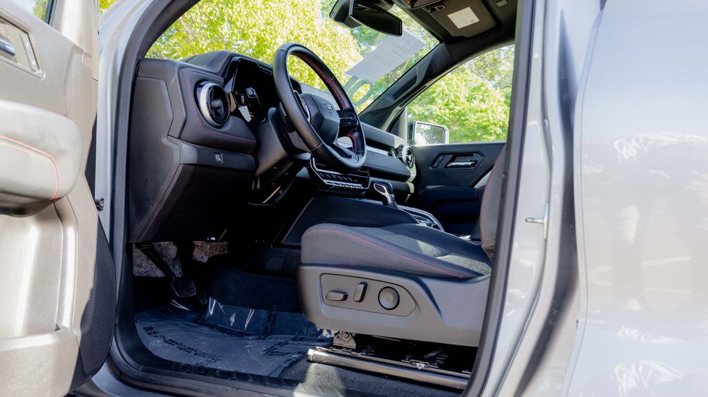 Used 2023 Chevrolet Colorado Z71 4D Crew Cab