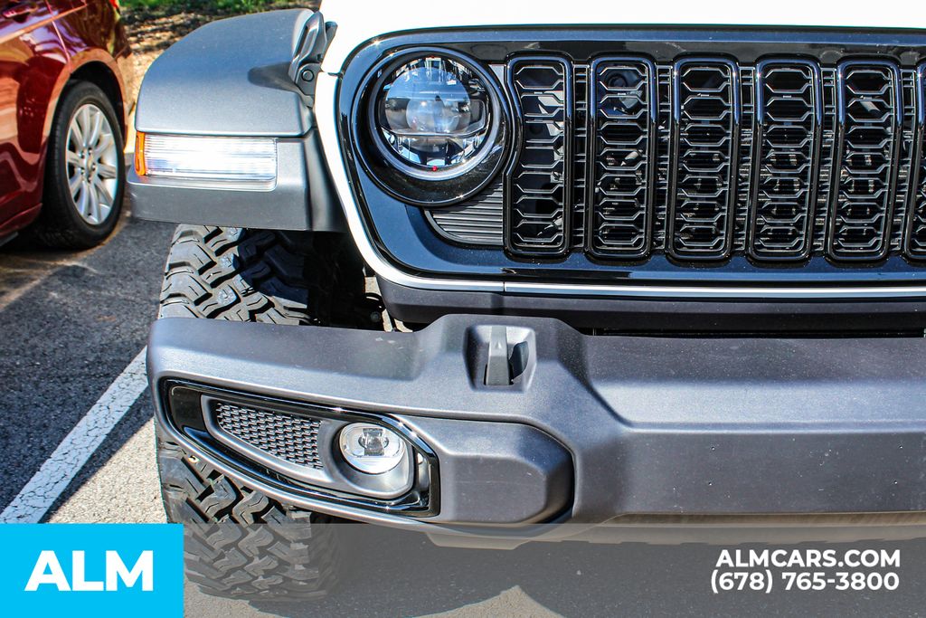 Used 2025 White Jeep Willys image 7