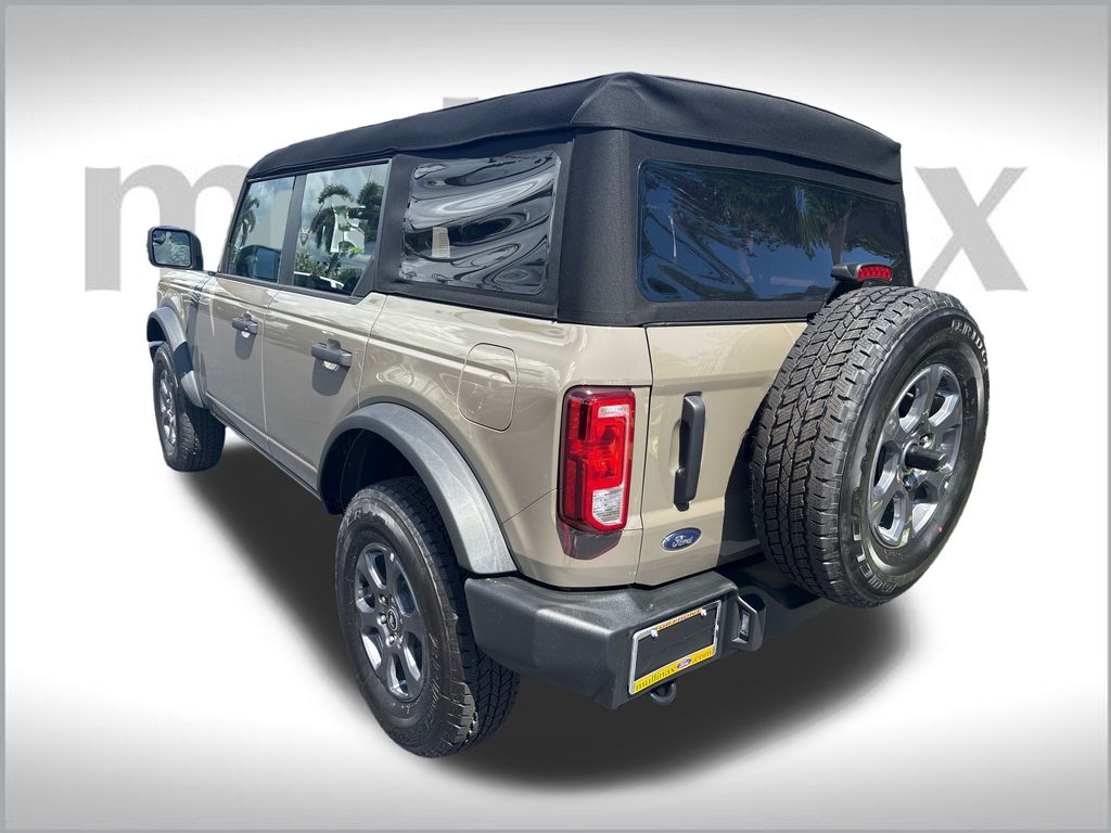 2025 Ford Bronco Base photo 2