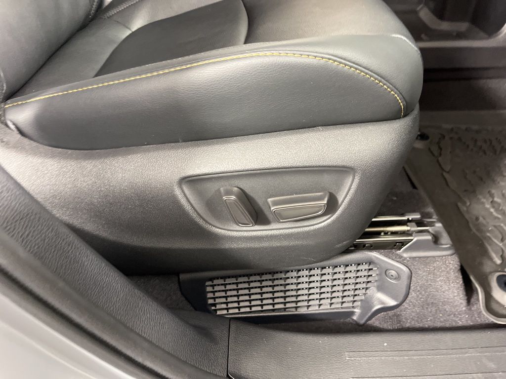 Thumbnail: 2025 Toyota Sienna - 9