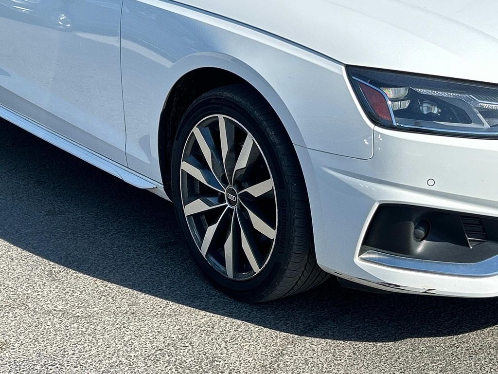 2022 Audi A4 40 Premium Plus photo