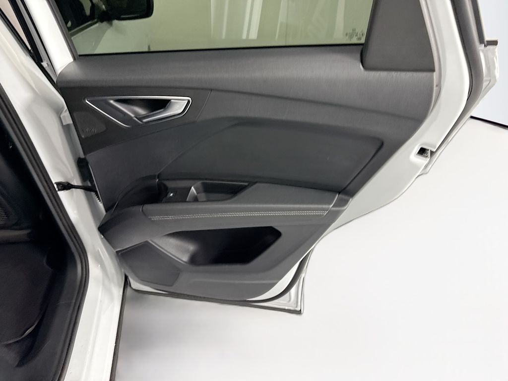 Thumbnail: 2023 Audi Q4 e-tron - 27