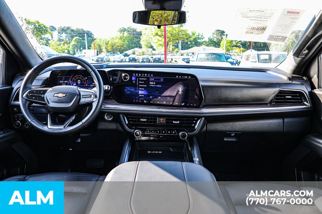 Used 2025 Black Chevrolet LT image 30