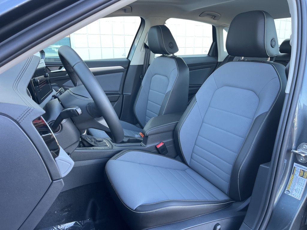 New 2026 Platinum Gray Metallic Volkswagen 1.5T SE image 16