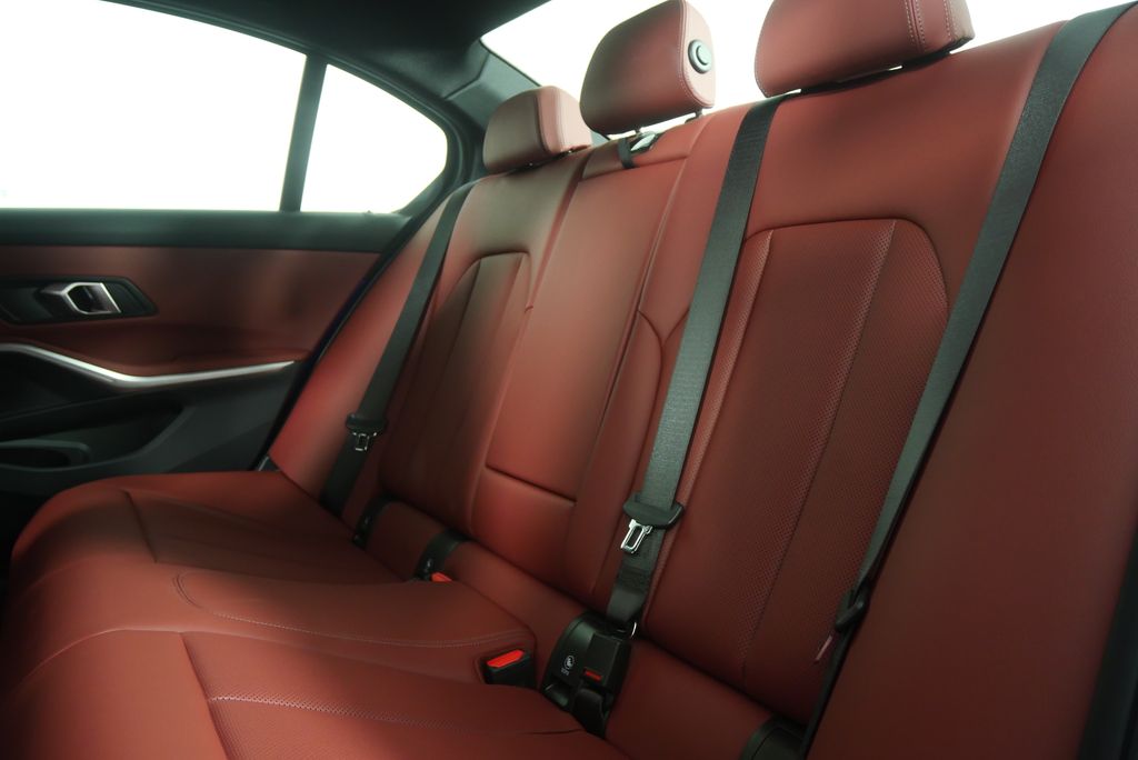 Thumbnail: 2026 BMW 3 Series - 15