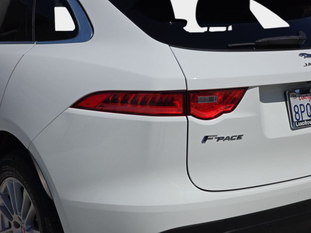 Used 2019  Jaguar 30t Prestige image 38