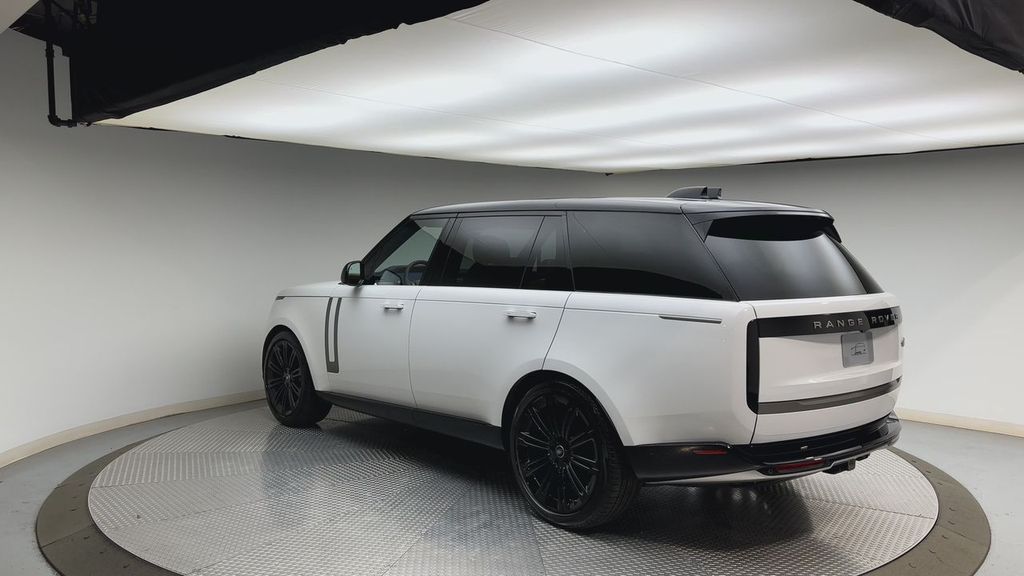 Thumbnail: 2023 Land Rover Range Rover - 4