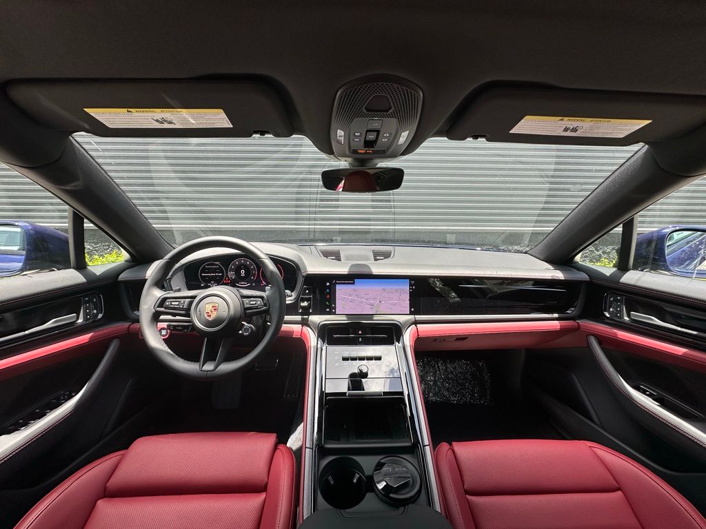 Thumbnail: 2025 Porsche Panamera - 32