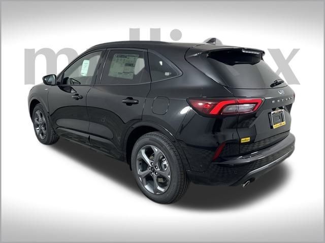 2024 Ford Escape ST-Line photo 2