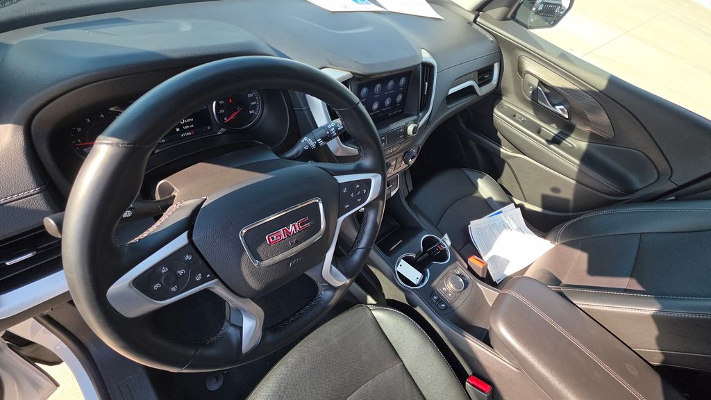 2024 GMC Terrain SLT - Photo 12