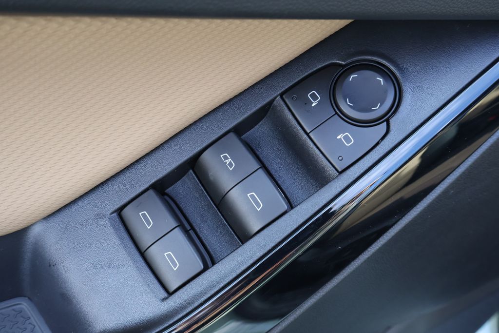 Thumbnail: 2026 Chevrolet Equinox - 17