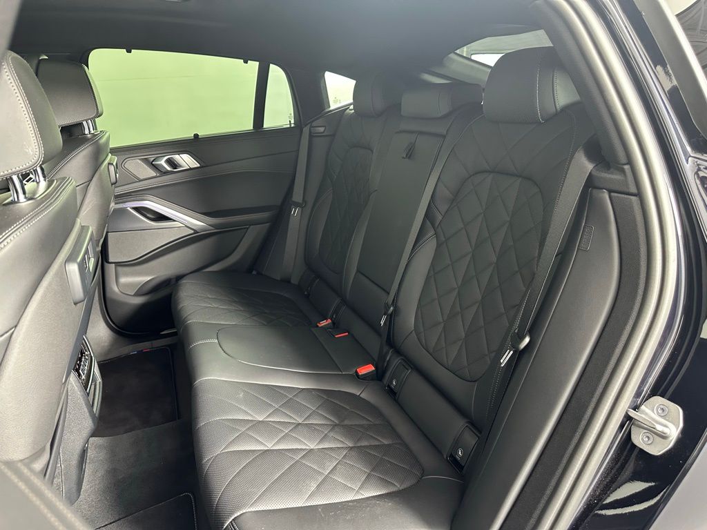 Thumbnail: 2023 BMW X6 - 26
