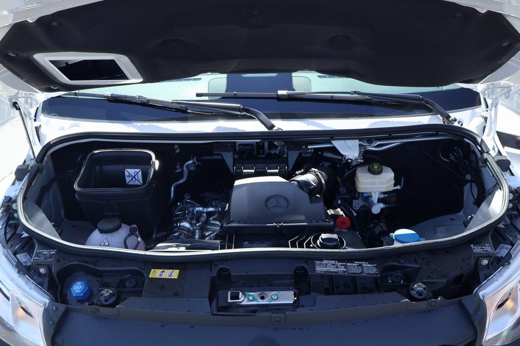 Thumbnail: 2025 Mercedes-Benz Sprinter - 9