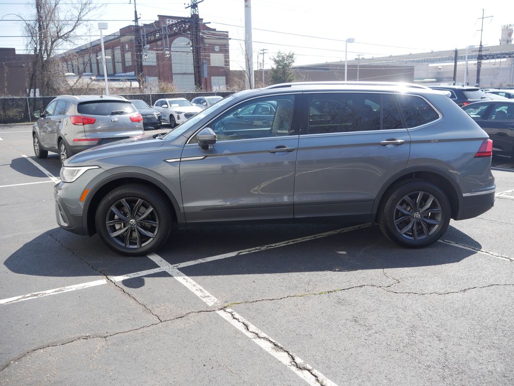 Thumbnail: 2023 Volkswagen Tiguan - 2