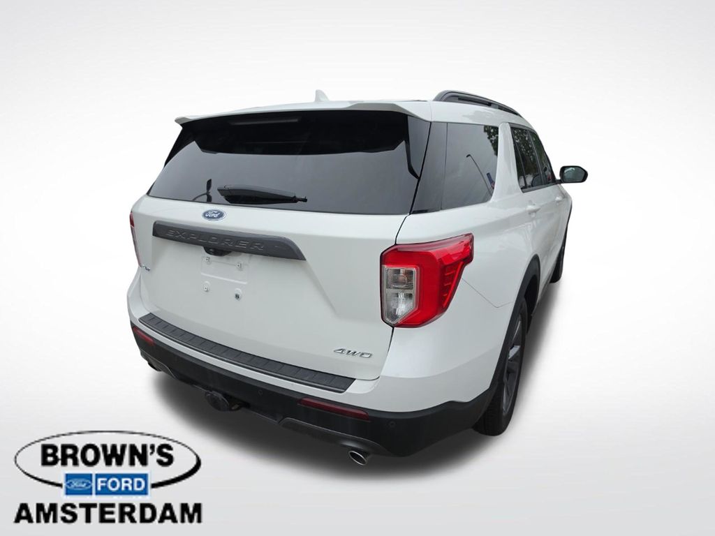 2023 Ford Explorer XLT - 5