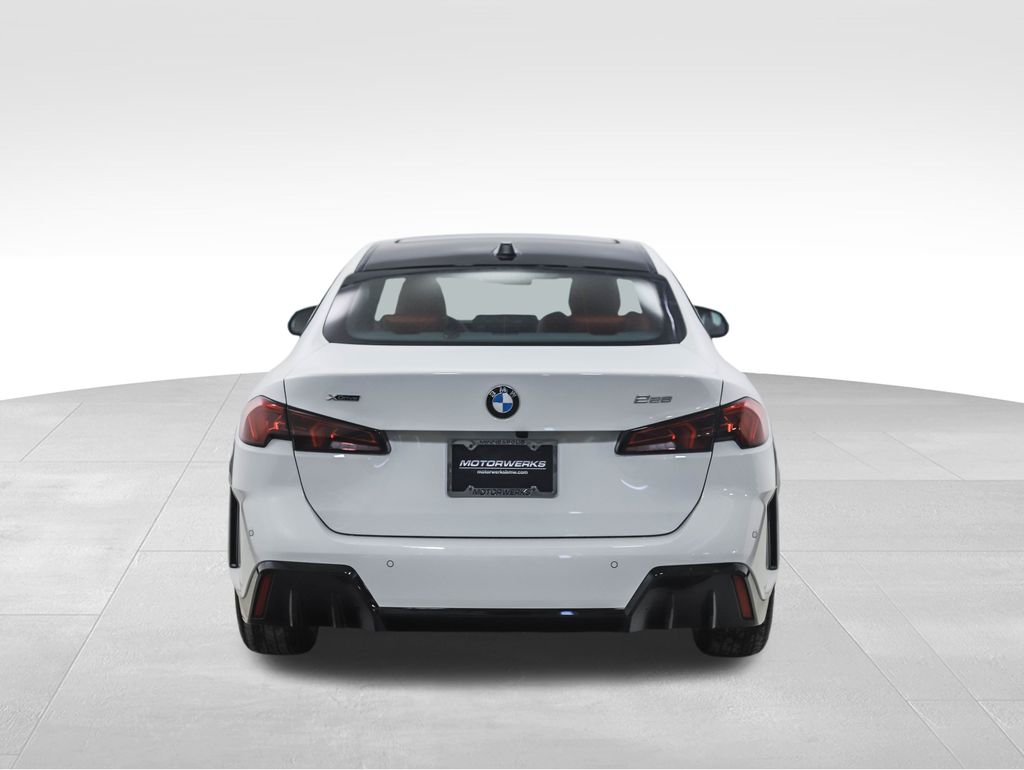 Thumbnail: 2025 BMW 2 Series - 4