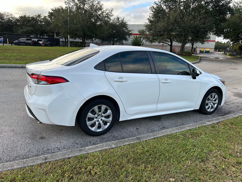 Thumbnail: 2022 Toyota Corolla - 5