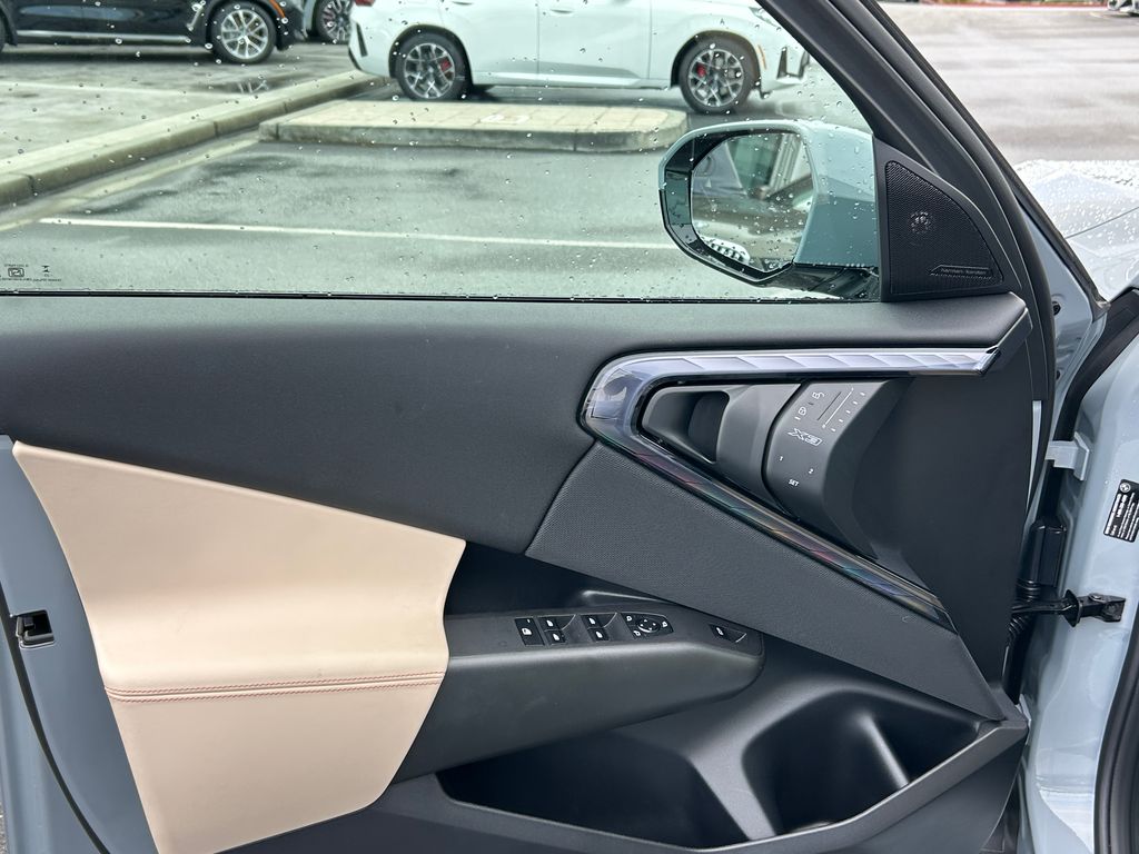 Thumbnail: 2025 BMW X3 - 11