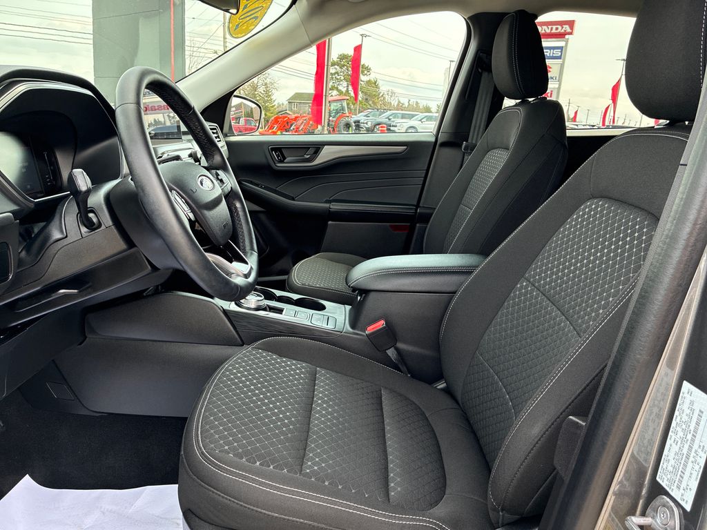 2023 Ford Escape Active - 9