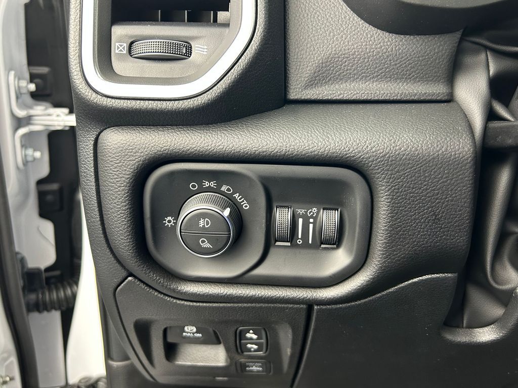 New 2026 Bright White Clearcoat Ram Laramie image 27