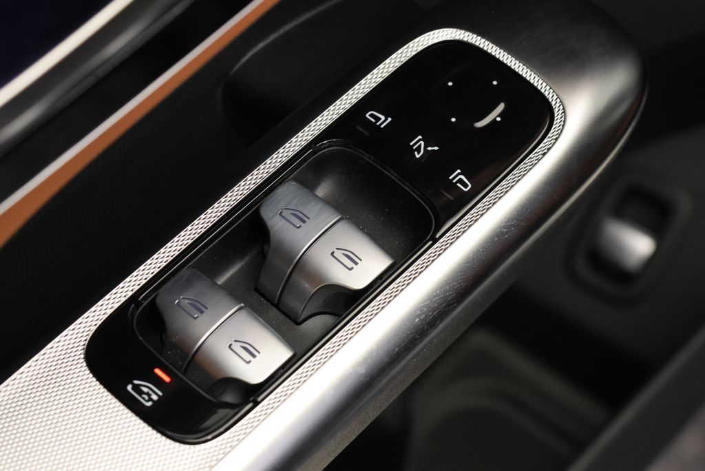 Thumbnail: 2026 Mercedes-Benz GLC - 32