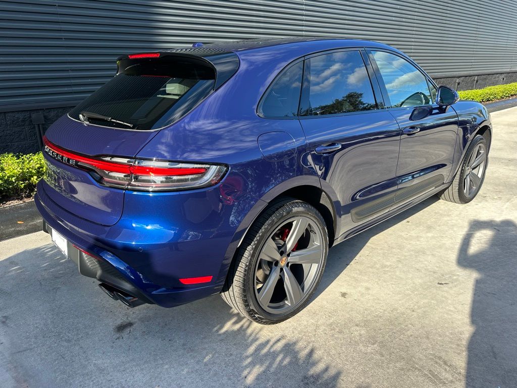 Thumbnail: 2026 Porsche Macan - 9
