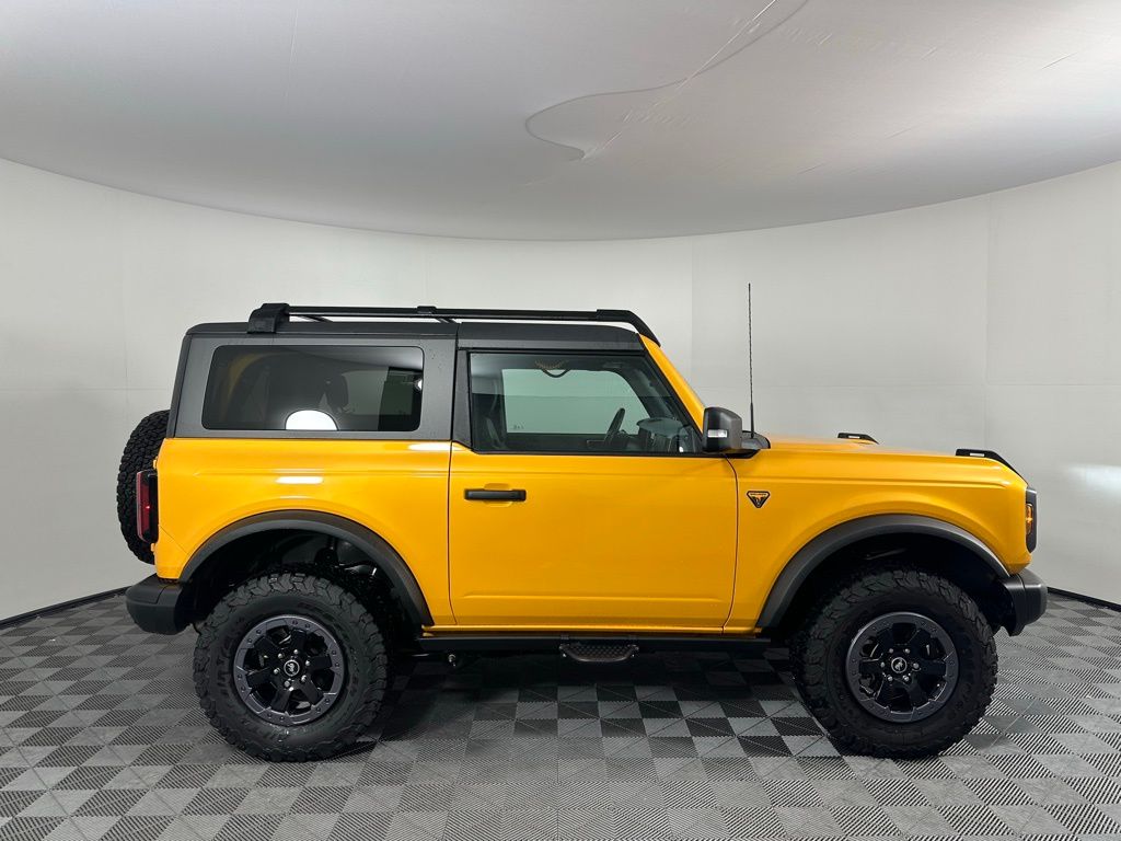 Thumbnail: 2022 Ford Bronco - 4
