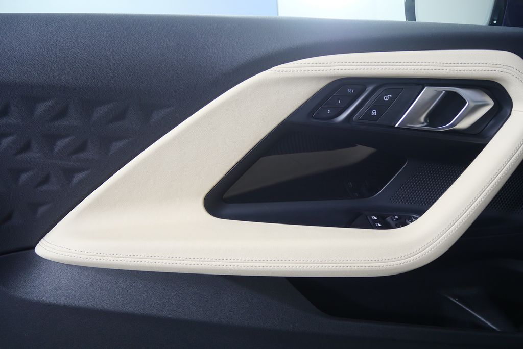 Thumbnail: 2024 BMW 2 Series - 9