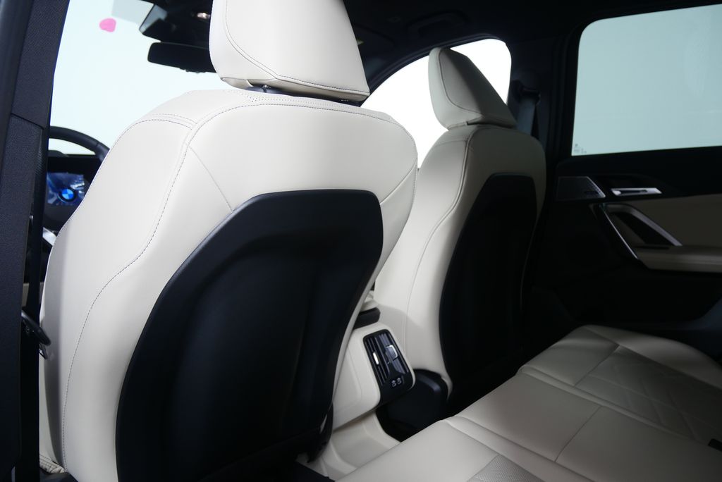 Thumbnail: 2025 BMW X1 - 17