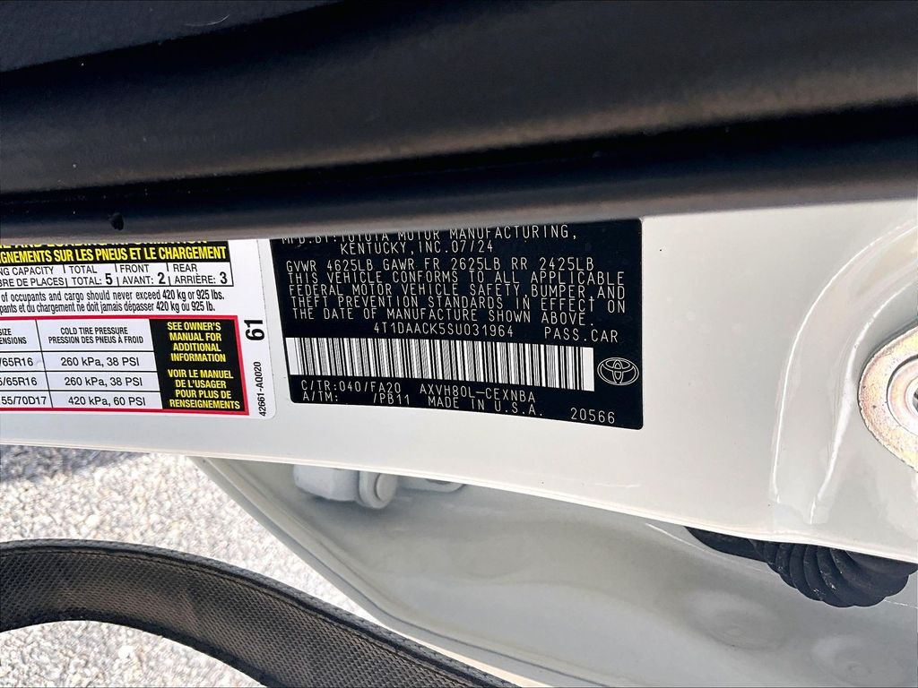 2025 Toyota Camry — photo 36