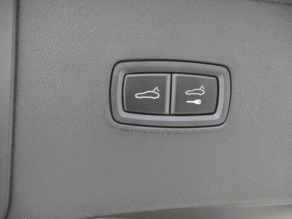 Thumbnail: 2026 Porsche  - 25