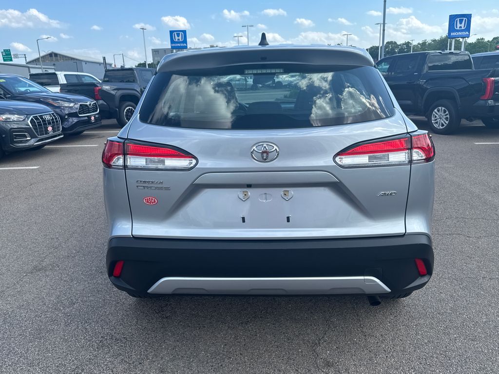 View vehicle photo 6
