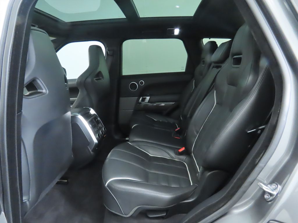 Thumbnail: 2016 Land Rover Range Rover Sport - 22