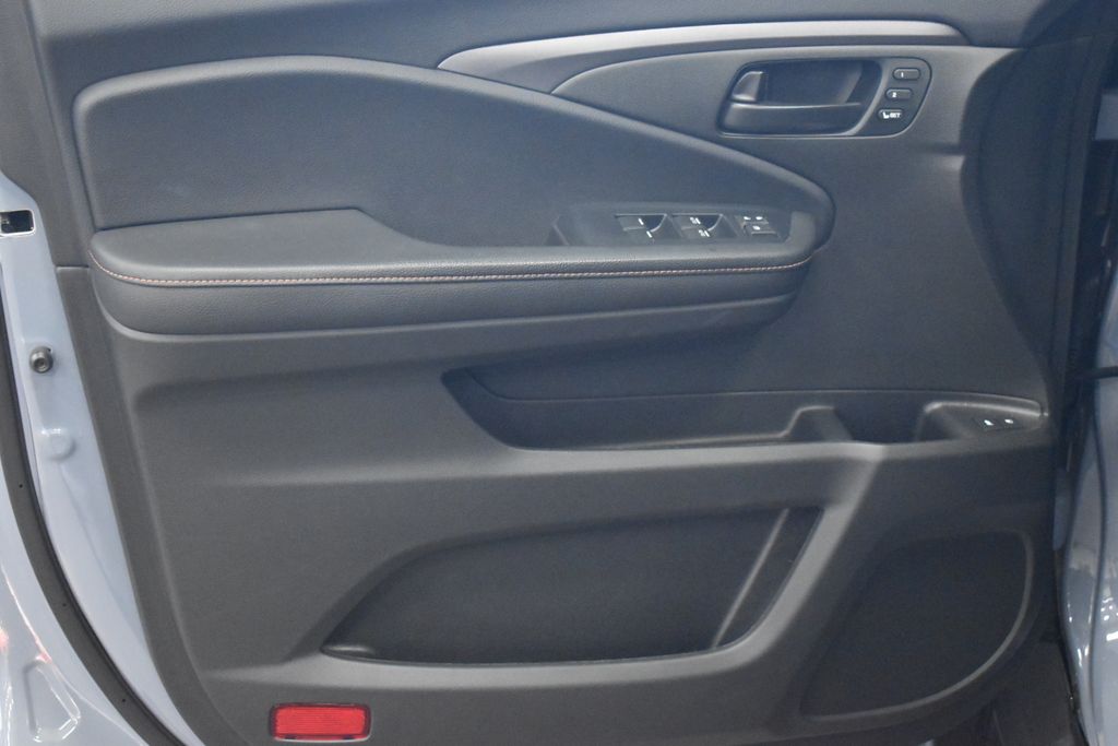 Thumbnail: 2022 Honda Pilot - 14