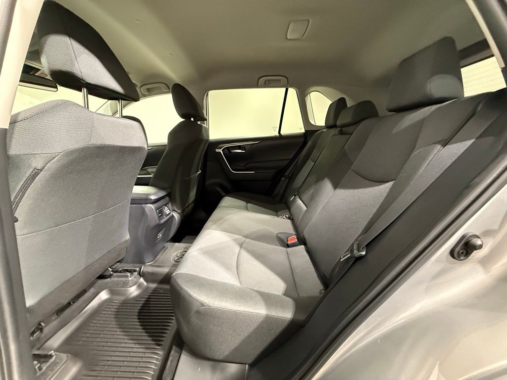 Thumbnail: 2025 Toyota RAV4 - 18