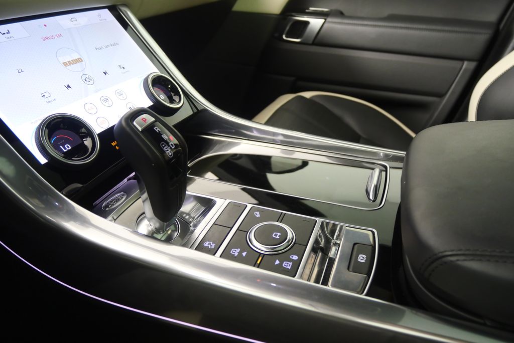 Thumbnail: 2019 Land Rover Range Rover Sport - 26