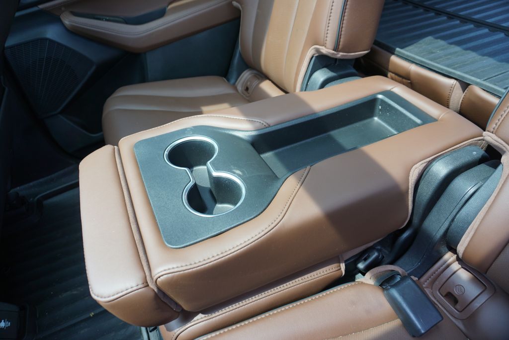 Thumbnail: 2022 Acura MDX - 29