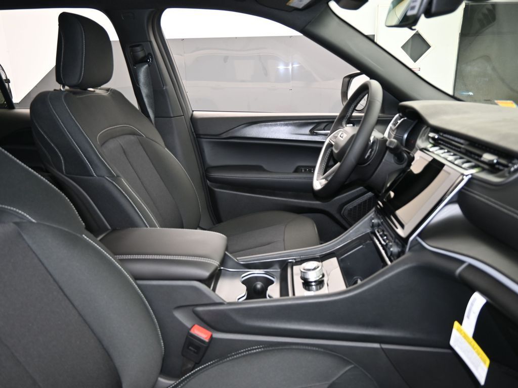 Used 2025 Bright White Clearcoat Jeep Laredo image 41