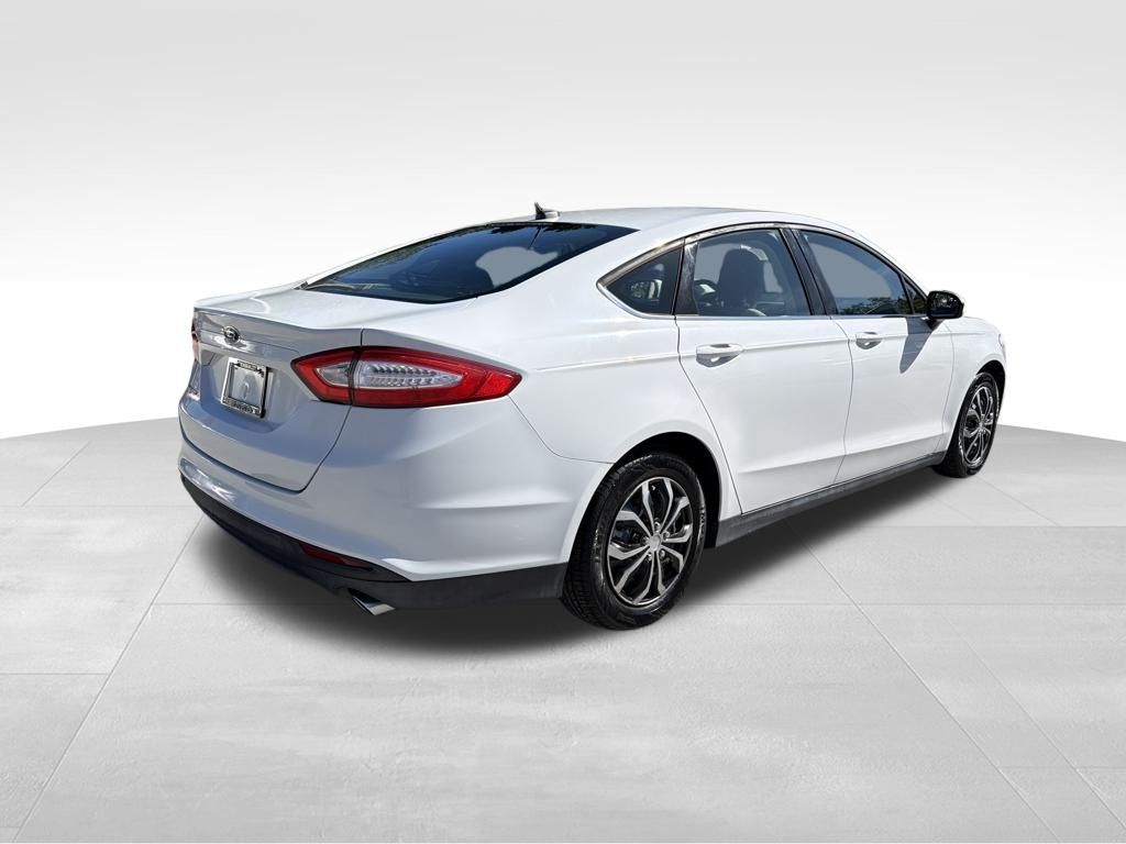 2014 Ford Fusion S photo 4