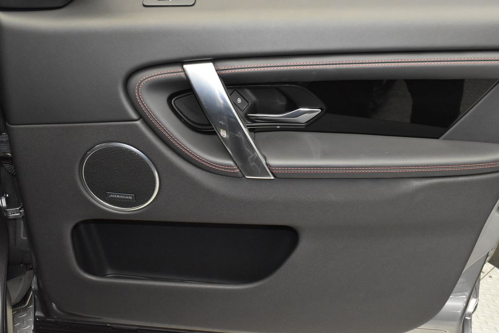 2021 Land Rover Discovery Sport R-Dynamic SE 24