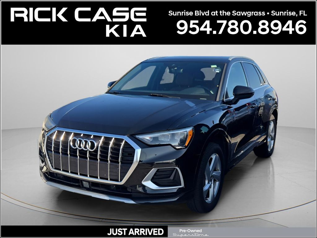 2020 Audi Q3 quattro Premium 45 TFSI   